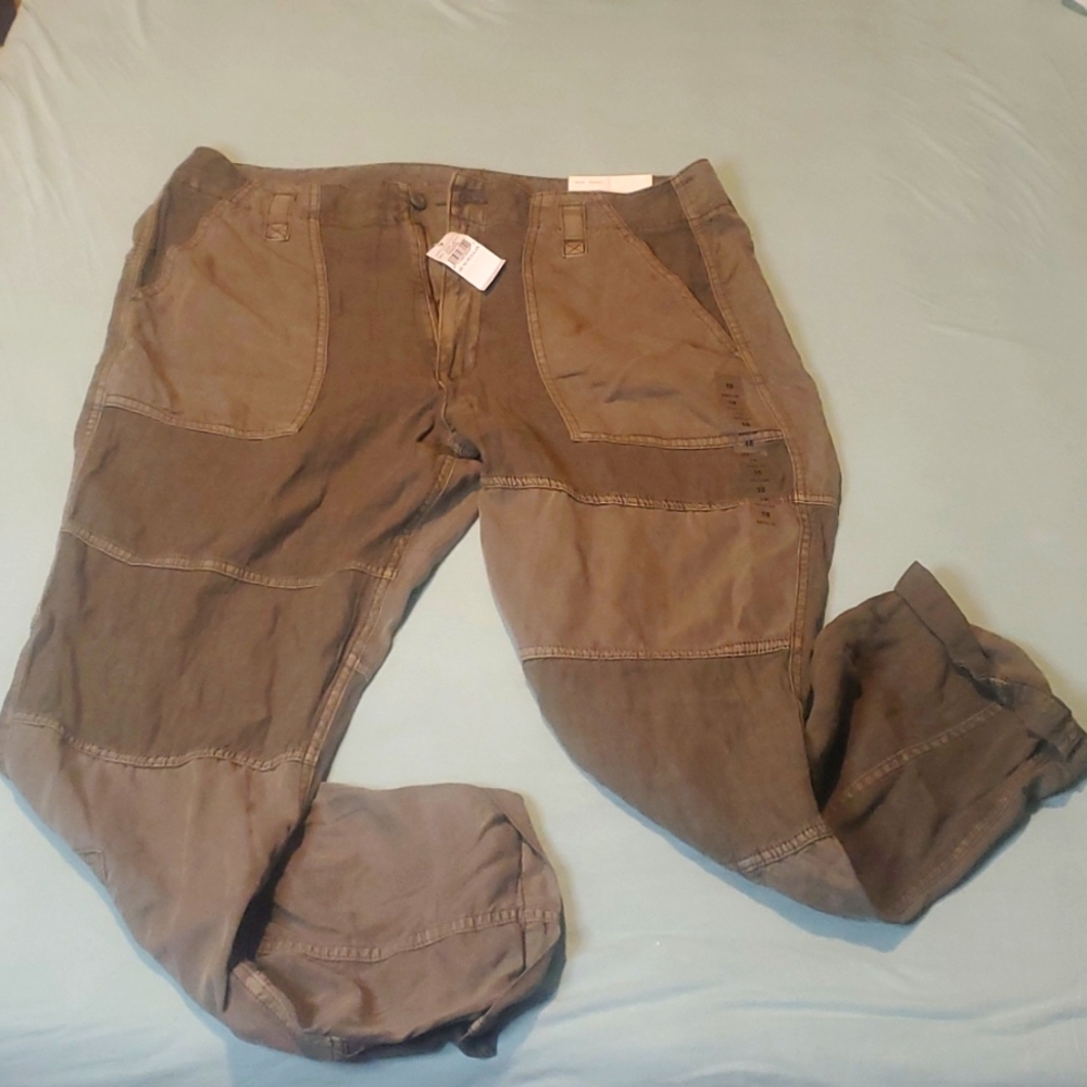 NWT American Eagle High Rise Olive Cargo Jogger 18